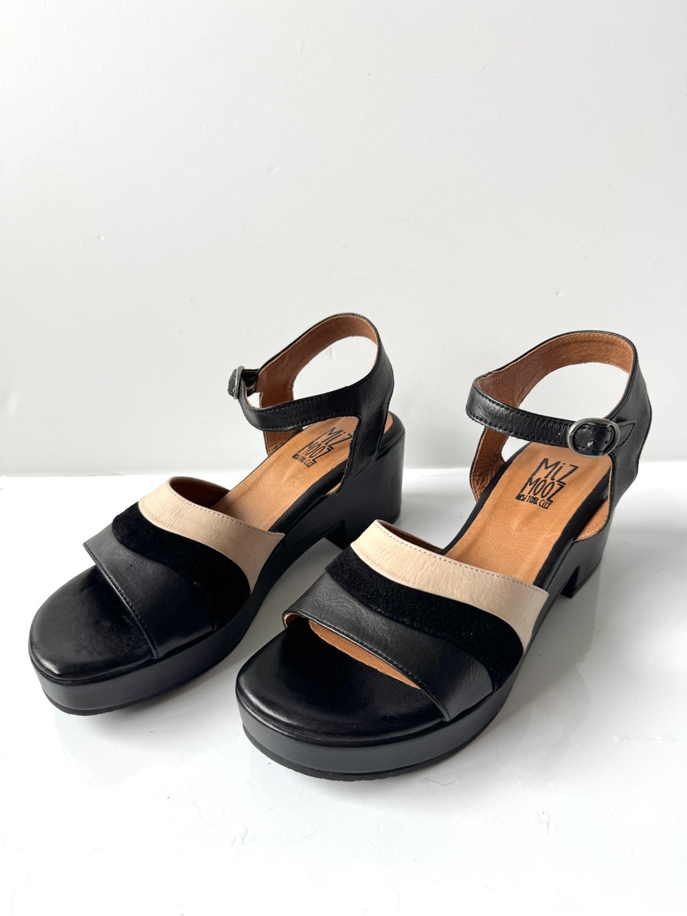 Miz Mooz Gala Black/Cream Leather Ankle Strap Platform Sandals Size 40/9 -9.5US